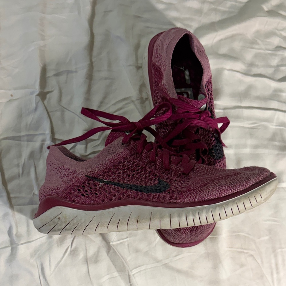 Nike Women's Maroon Athletic Shoes